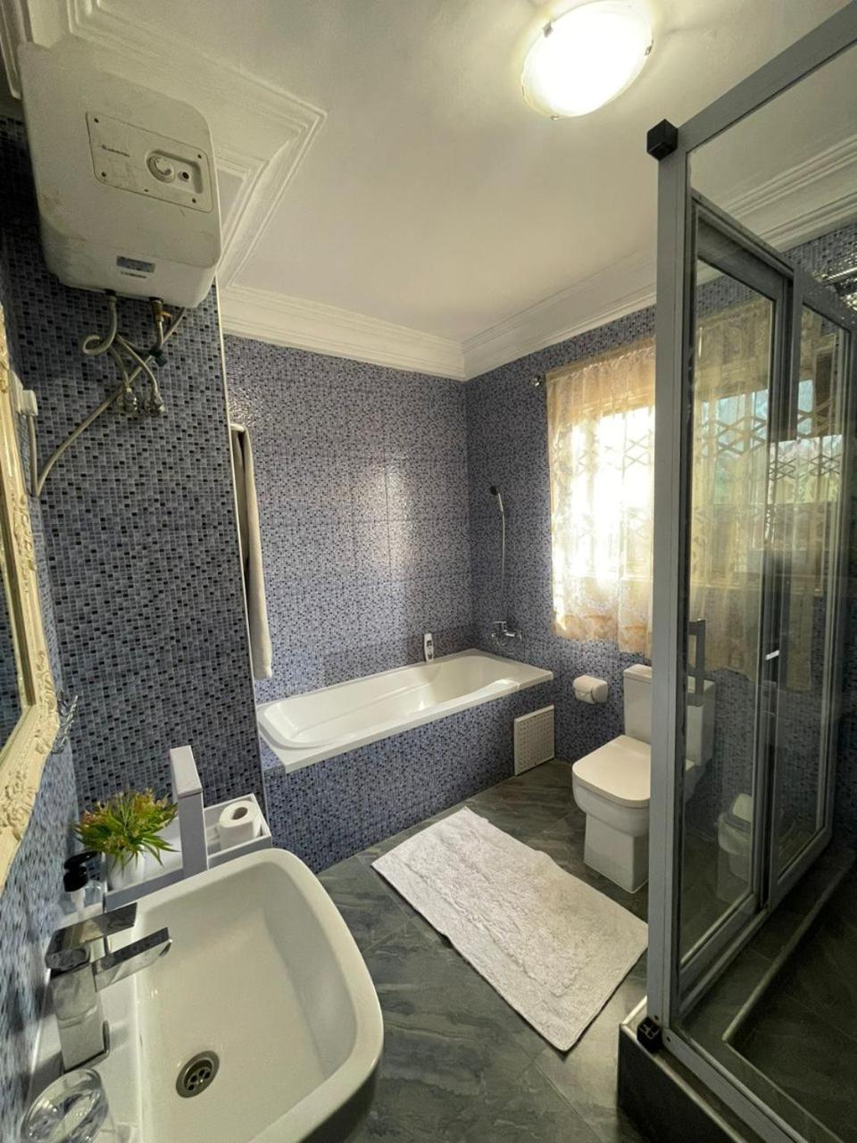 Perriman Hotel Kokrobite Esterno foto