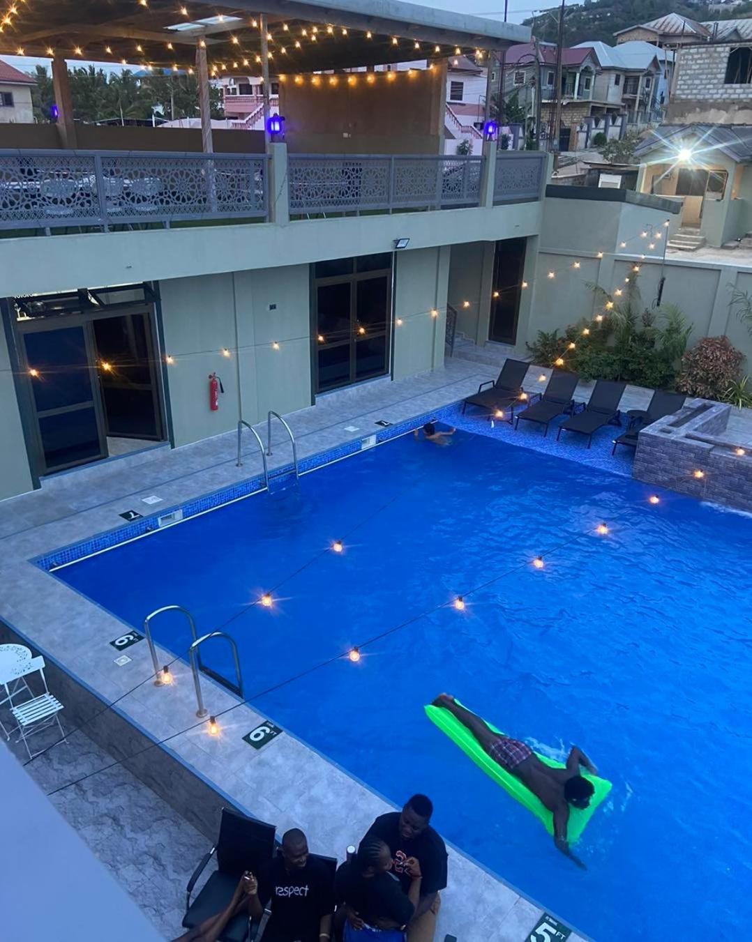 Perriman Hotel Kokrobite Esterno foto